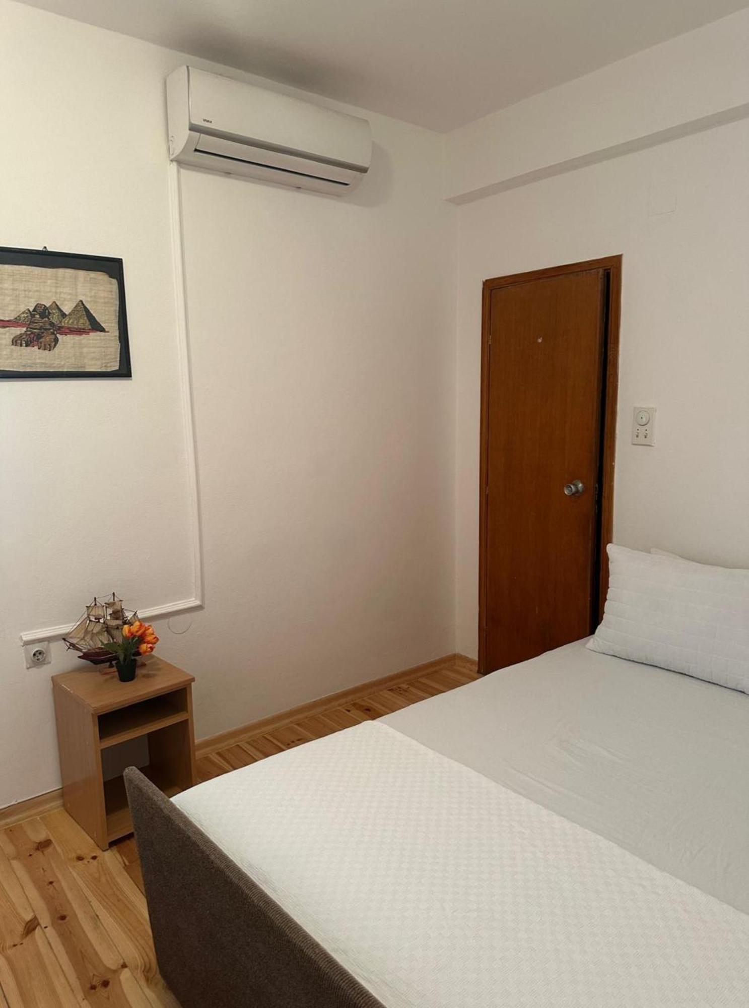 Themis Apart Hotel Котор Экстерьер фото